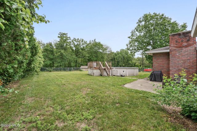 24 Warwick Avenue, Albany, NY 12205
