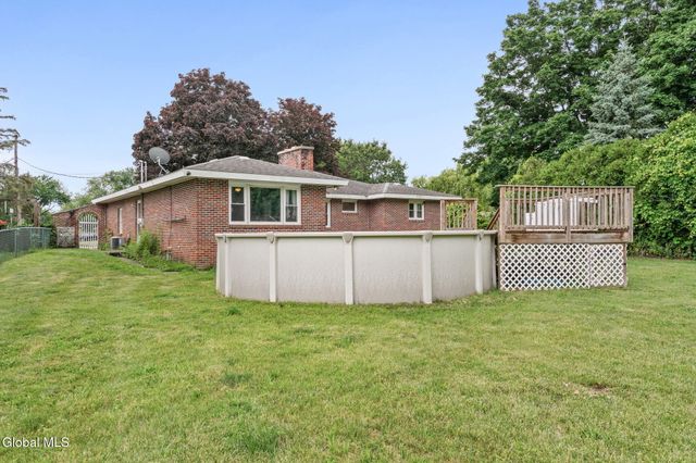 24 Warwick Avenue, Albany, NY 12205