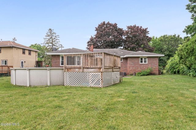 24 Warwick Avenue, Albany, NY 12205