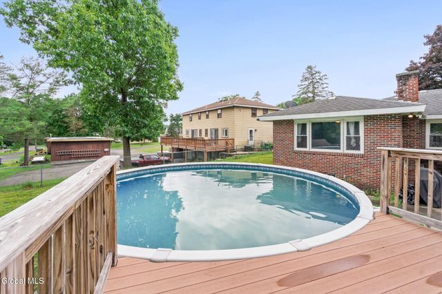 24 Warwick Avenue, Albany, NY 12205