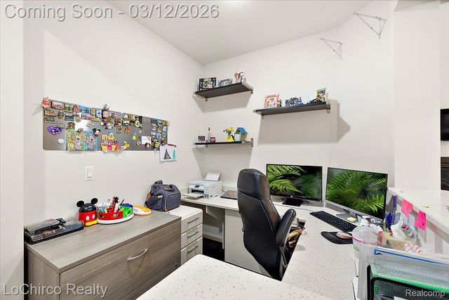 43722 Bolingbrooke Lane, Novi, MI 48377