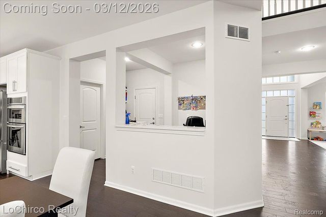 43722 Bolingbrooke Lane, Novi, MI 48377