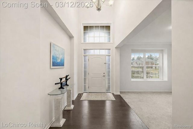 43722 Bolingbrooke Lane, Novi, MI 48377