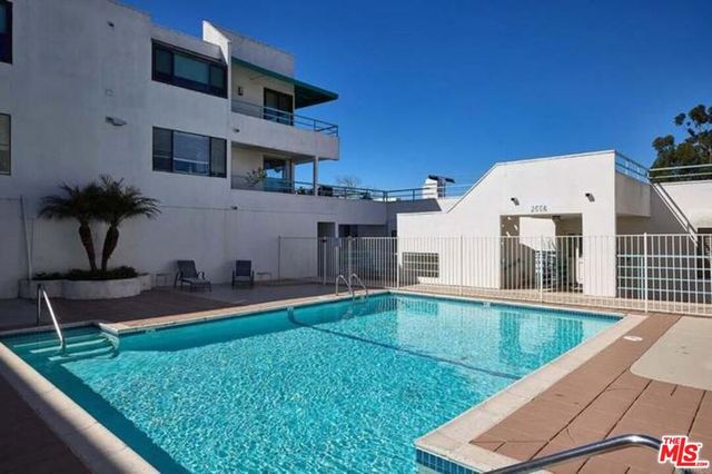 2552 Navarra Drive A, Carlsbad, CA 92009