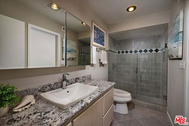 2552 Navarra Drive A, Carlsbad, CA 92009