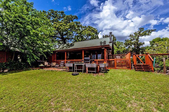 23 Hunters Creek Drive, Huntsville, TX 77340