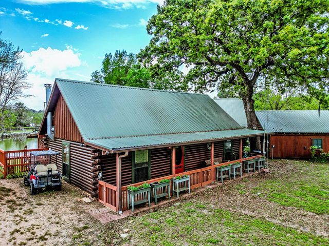 23 Hunters Creek Drive, Huntsville, TX 77340