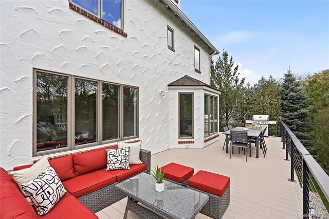 15 Kilmer Road, Larchmont, NY 10538