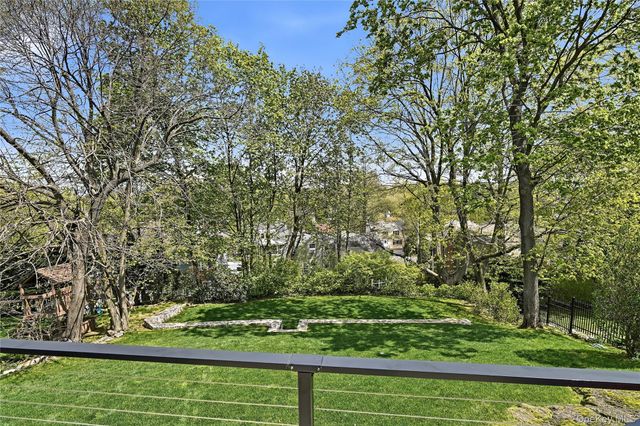 15 Kilmer Road, Larchmont, NY 10538