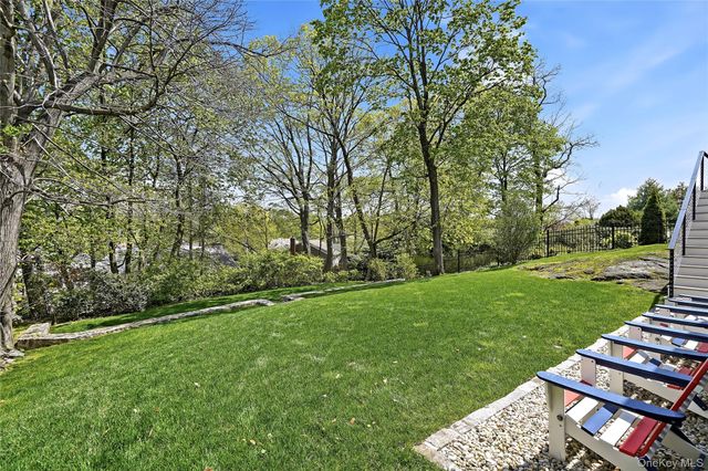 15 Kilmer Road, Larchmont, NY 10538