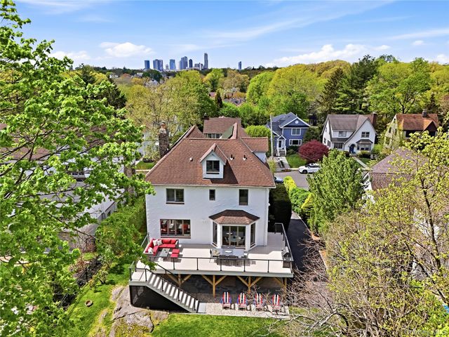 15 Kilmer Road, Larchmont, NY 10538