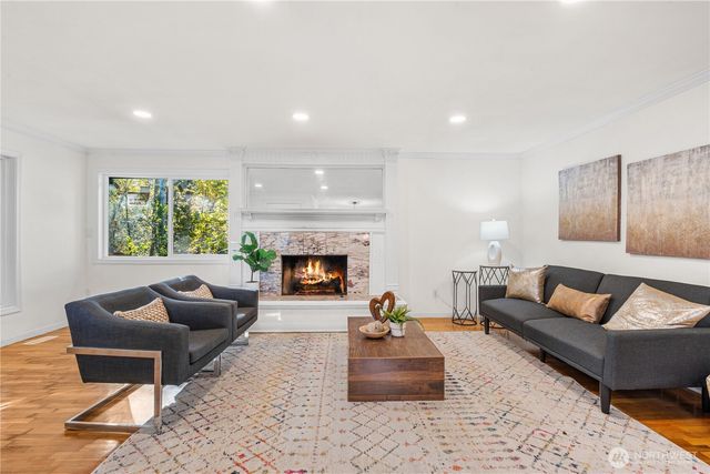 959 Hoquiam Avenue NE, Renton, WA 98059