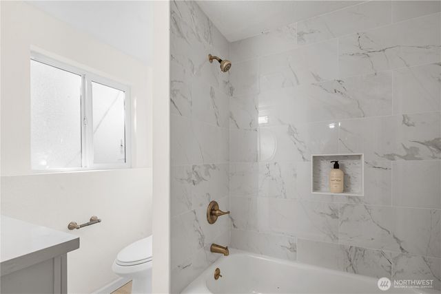 959 Hoquiam Avenue NE, Renton, WA 98059