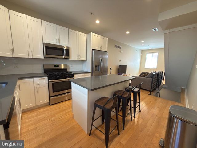 2344 S BEULAH ST, Philadelphia, PA 19148