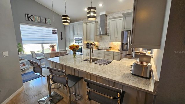 2713 BARNSLEY LANE, Kissimmee, FL 34744