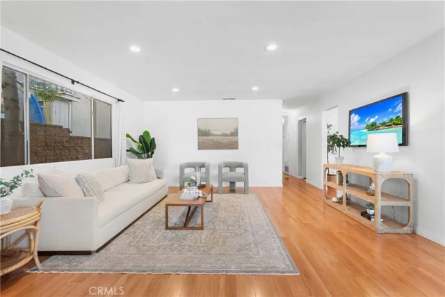 586 36th, Manhattan Beach, CA 90266