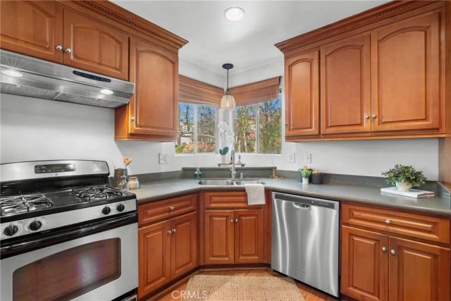 586 36th, Manhattan Beach, CA 90266