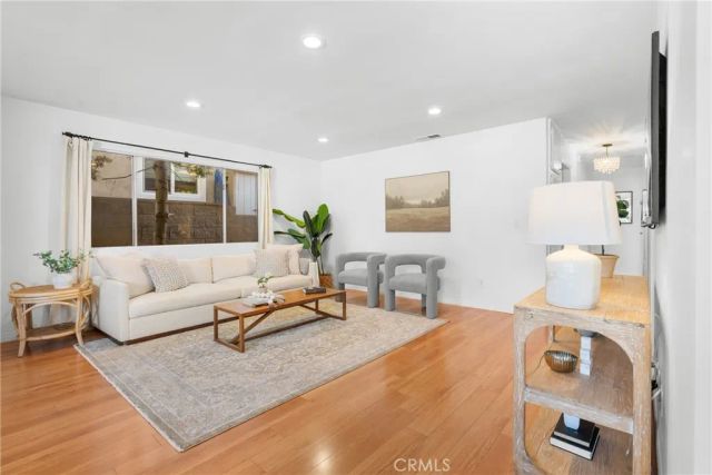 586 36th, Manhattan Beach, CA 90266