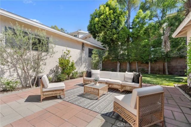 586 36th, Manhattan Beach, CA 90266