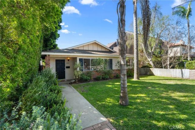 586 36th, Manhattan Beach, CA 90266