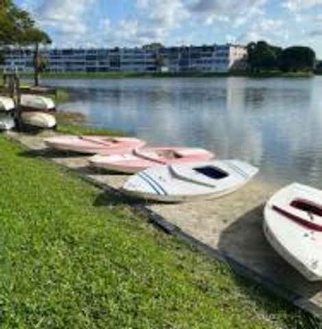 26 Kingswood B, West Palm Beach, FL 33417