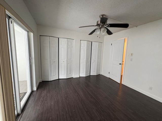 26 Kingswood B, West Palm Beach, FL 33417