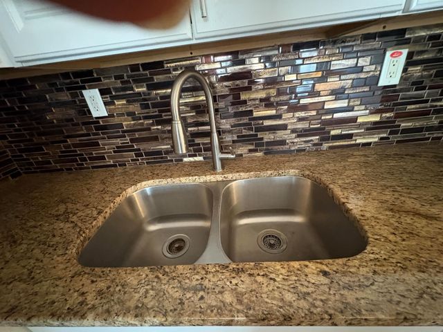 26 Kingswood B, West Palm Beach, FL 33417