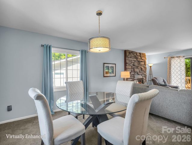 3 Apple Blossom Lane, Hendersonville, NC 28792