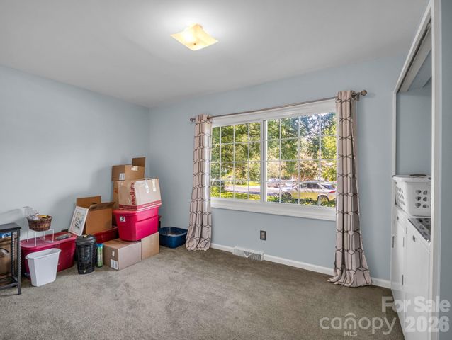 3 Apple Blossom Lane, Hendersonville, NC 28792