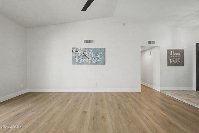 1009 W PAMPA Avenue, Mesa, AZ 85210