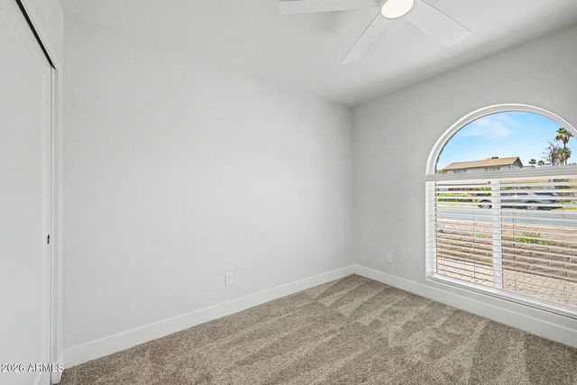 1009 W PAMPA Avenue, Mesa, AZ 85210