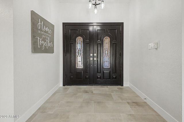 1009 W PAMPA Avenue, Mesa, AZ 85210