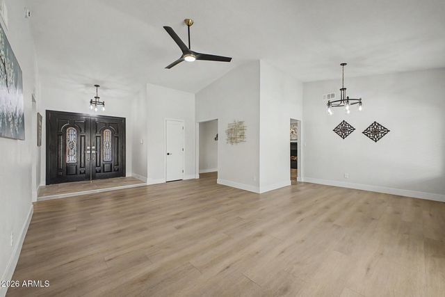 1009 W PAMPA Avenue, Mesa, AZ 85210