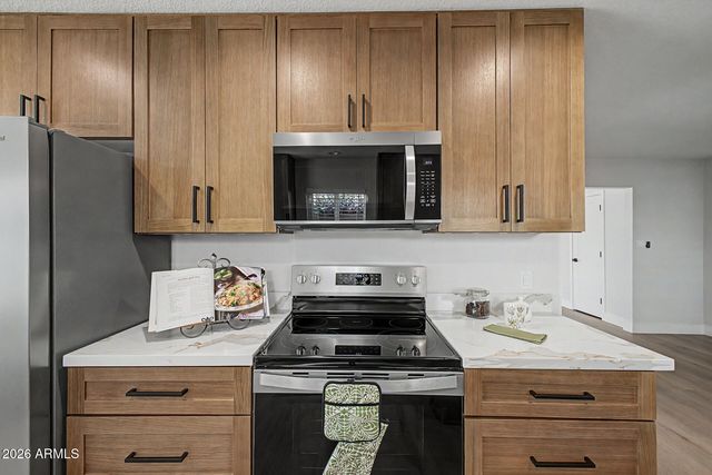 1009 W PAMPA Avenue, Mesa, AZ 85210
