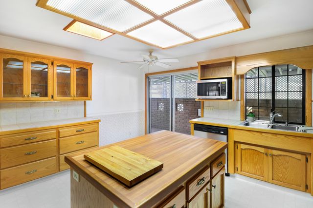 1558 Jeffries Street, Anderson, CA 96007