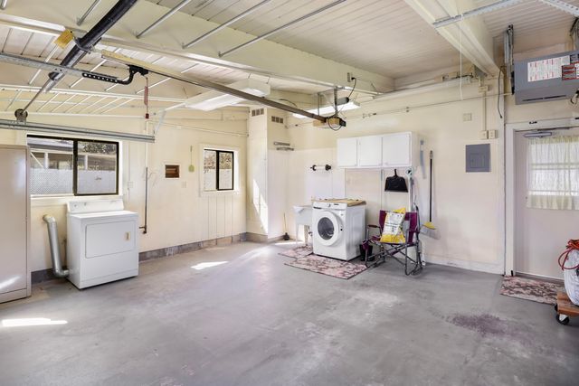 1558 Jeffries Street, Anderson, CA 96007