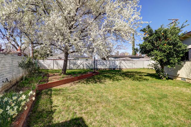 1558 Jeffries Street, Anderson, CA 96007