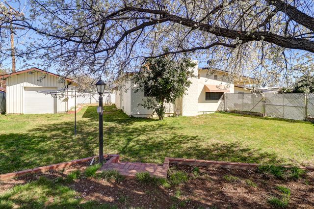 1558 Jeffries Street, Anderson, CA 96007