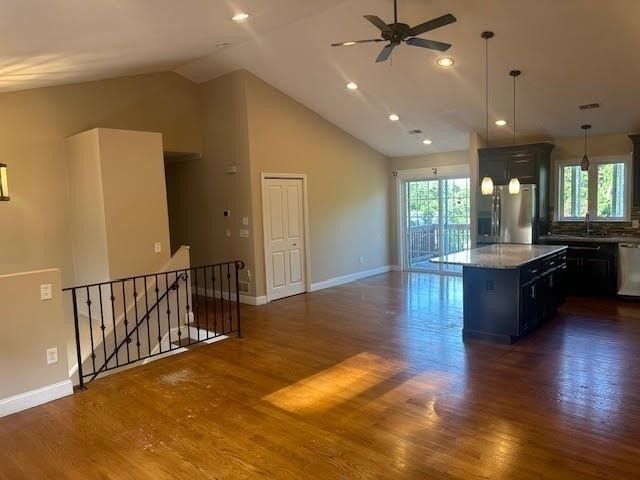 34 Carpenter Ave, Worcester, MA 01605