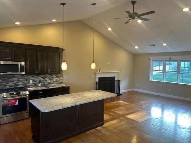 34 Carpenter Ave, Worcester, MA 01605