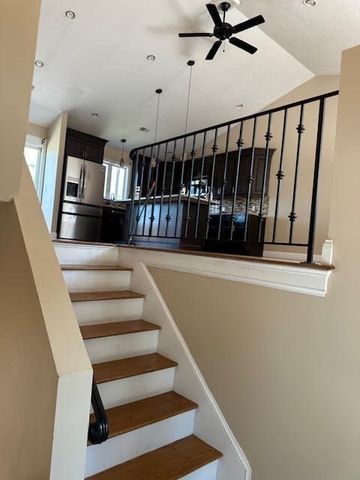 34 Carpenter Ave, Worcester, MA 01605