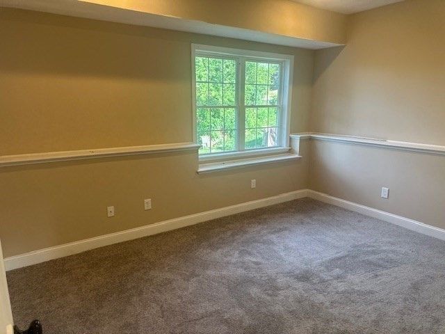 34 Carpenter Ave, Worcester, MA 01605