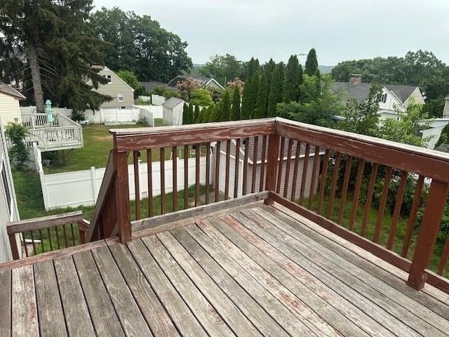 34 Carpenter Ave, Worcester, MA 01605