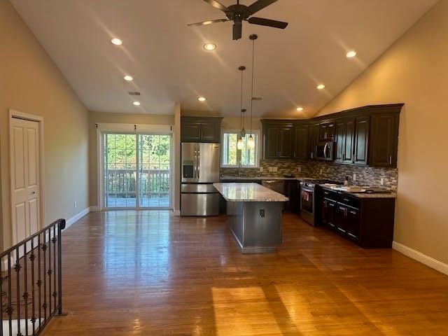 34 Carpenter Ave, Worcester, MA 01605