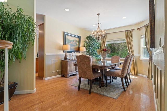 628 Stanley Ln, El Sobrante, CA 94803