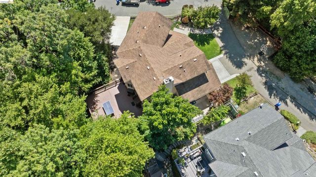 628 Stanley Ln, El Sobrante, CA 94803