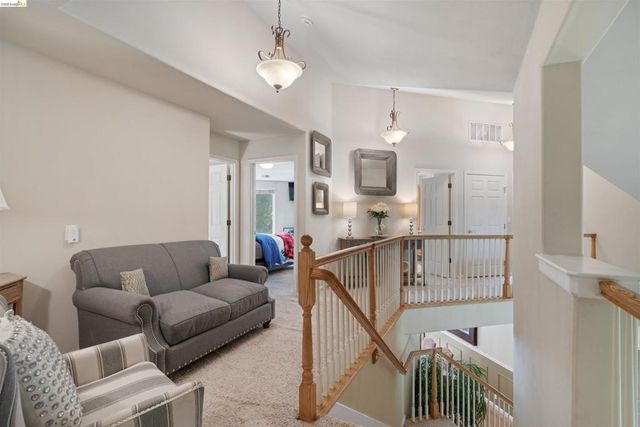 628 Stanley Ln, El Sobrante, CA 94803