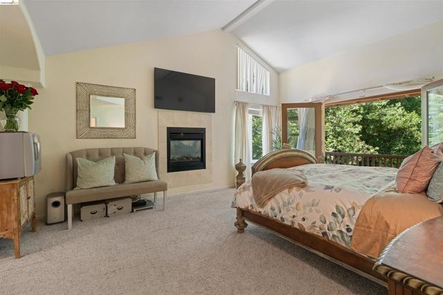 628 Stanley Ln, El Sobrante, CA 94803