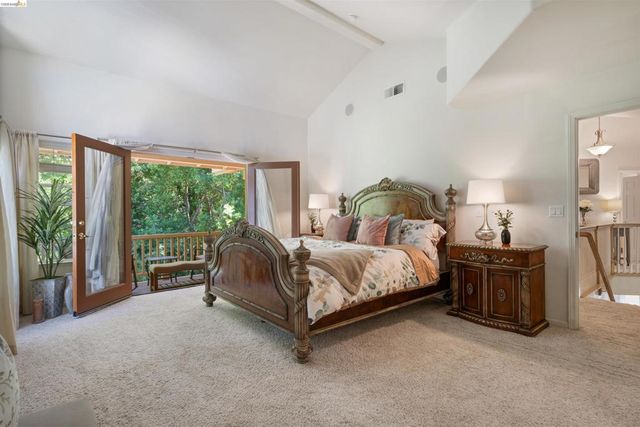 628 Stanley Ln, El Sobrante, CA 94803