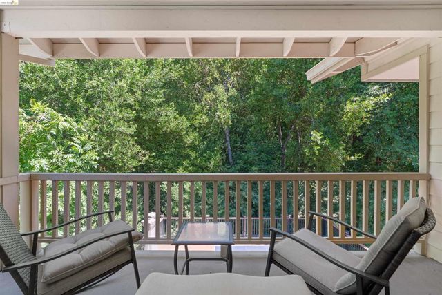 628 Stanley Ln, El Sobrante, CA 94803